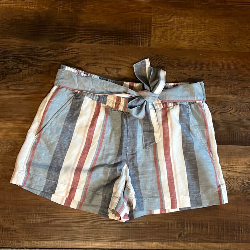 Loft Linen Shorts